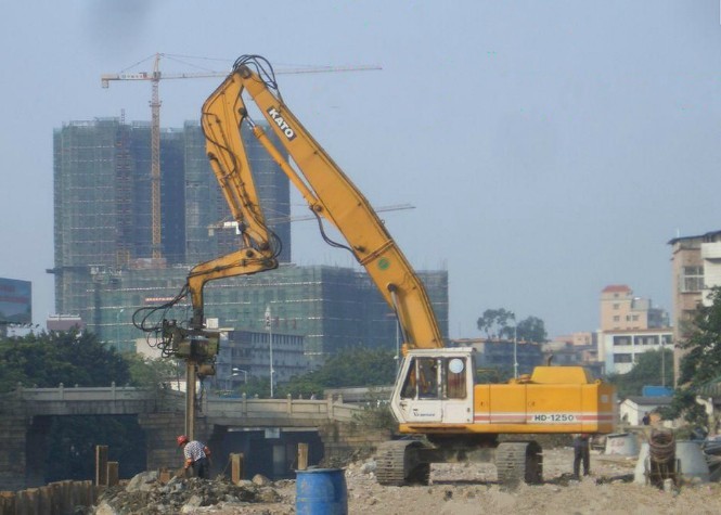 挖機(jī)打樁臂改裝、打樁臂改裝、打樁臂挖機(jī)