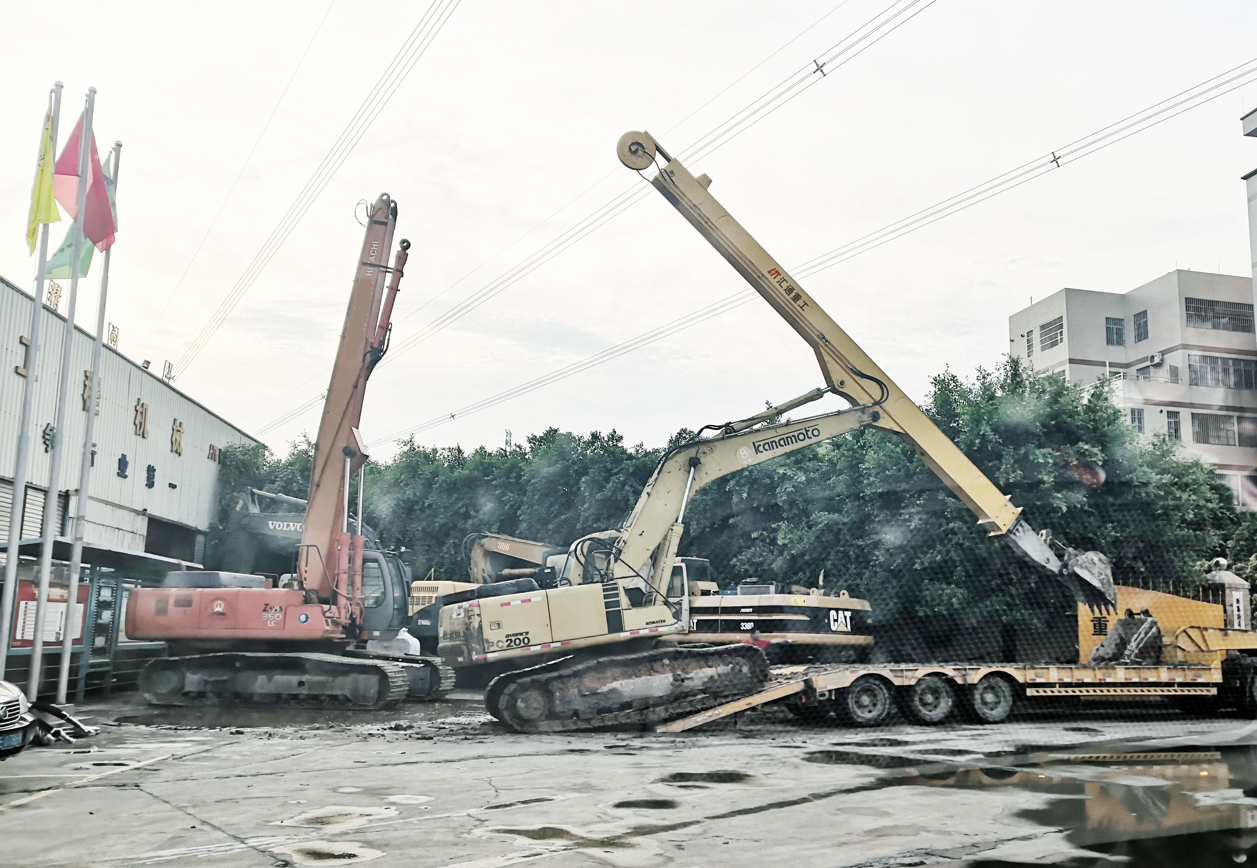 勾機(jī)伸縮臂廠家、挖機(jī)伸縮臂廠家、挖機(jī)伸縮臂改裝